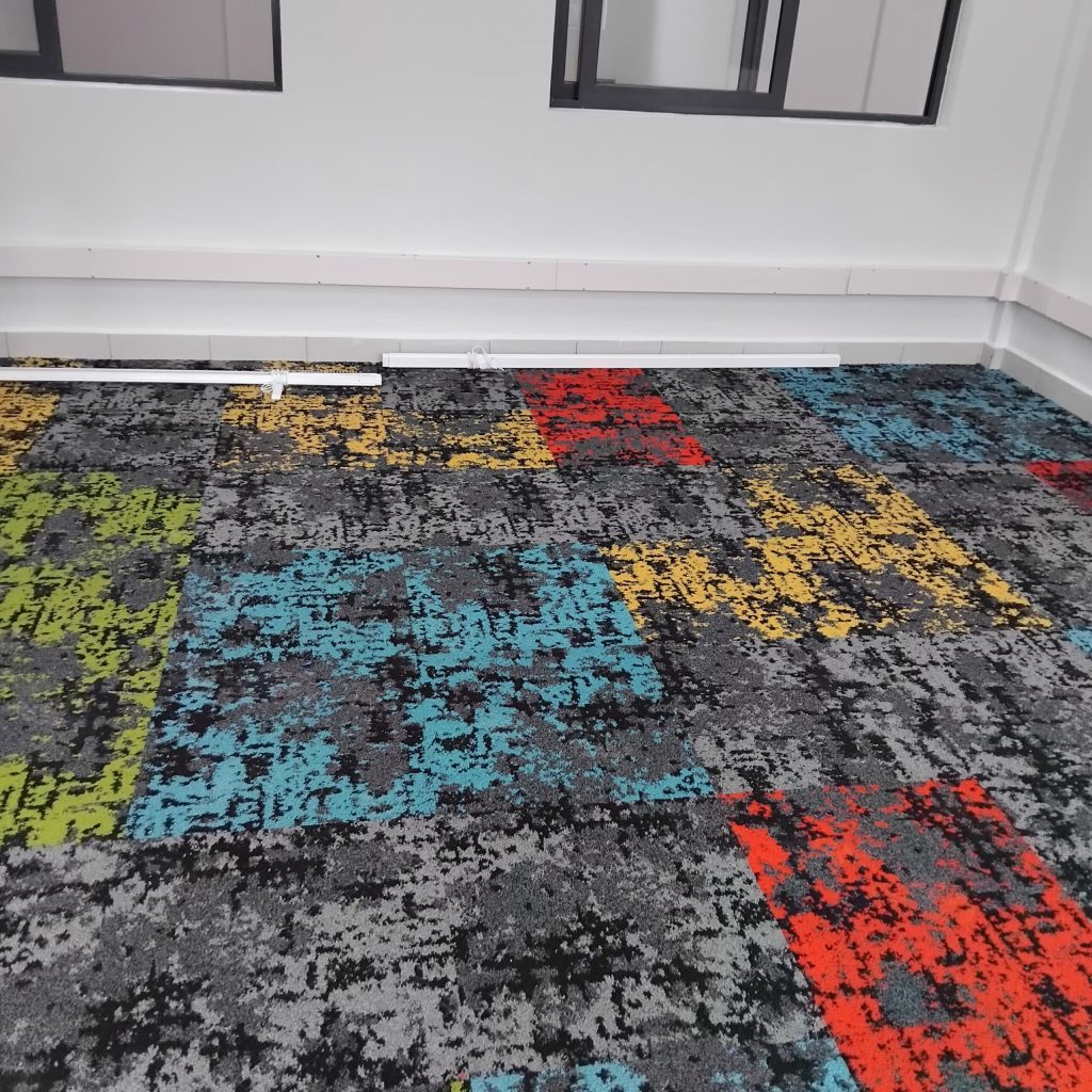 Carpet tiles installation project
